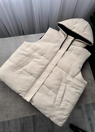 Двухстороння чорно-бежева жилетка in the style