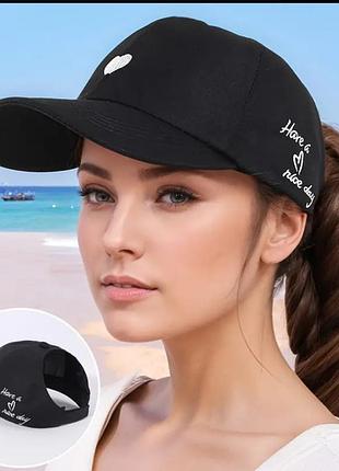 Кепка бейсболка жіноча чорна з вишивкою нова
