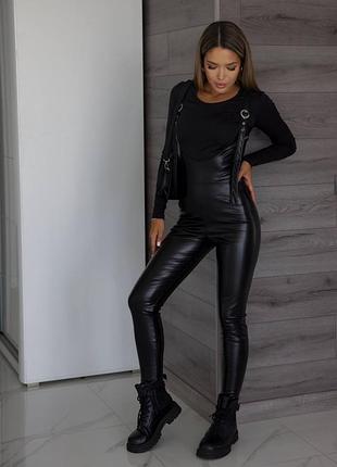 Костюм 2-ка топ і лосини на підтяжках з еко шкіри