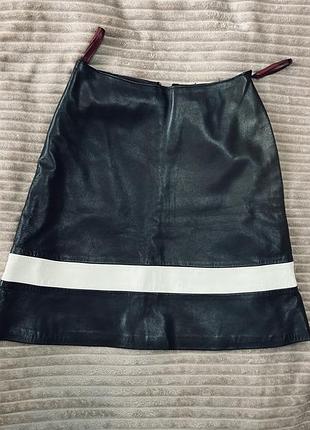 Шкіряна спідниця