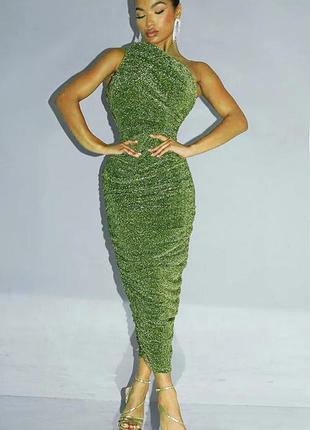 Розпродаж сукня prettylittlething міді сяюча з глітером