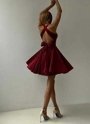 Сукня червона