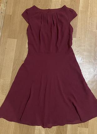 Бордова сукня