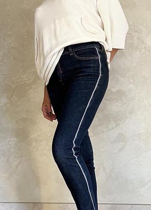 Жіночі джинси