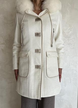 Жіночий пуховик