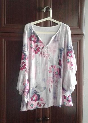Блузка с цветочным принтом большого размера