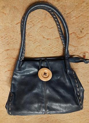 Жіноча сумка із шкірозамінника. темно синього кольору. зручна, вмістка, практмчна. стан новий. підійде на кожен день.