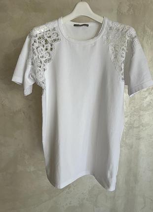 Жіноча футболка