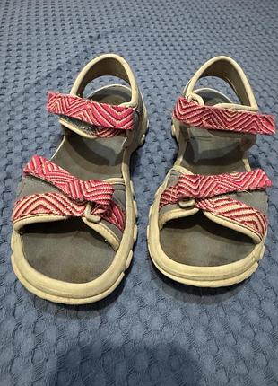 Босоніжки карімор