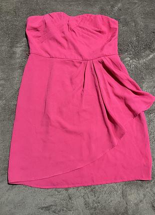 Гарна жіноча яскрава рожева сукня-бюстʼє сукня плаття