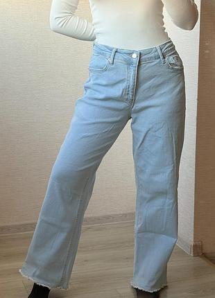Джинси жіночі блакитні прямого крою розмір 30 підходять на низький зріст