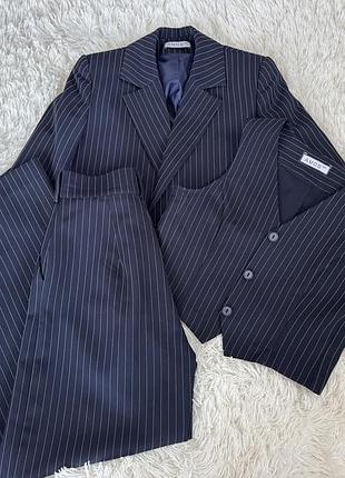 Костюм трійка