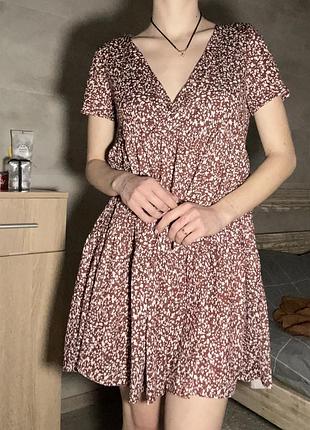 Літня сукня вільного крою