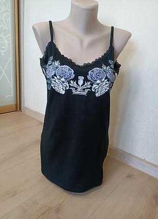 Жіноча чорна майка з квітковим принтом/майка outlander