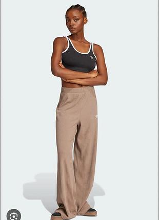 Женские брюки эssentials wide rib originals jd0768 adidas в рубчик палаццо