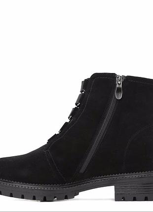 Замшеві чорні полусапоги