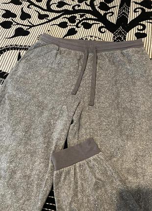 Жіночі теплі штани