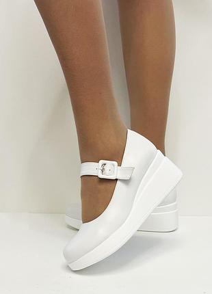 Белые женские туфли на танкетке с ремешком 34 35 36 37 38 39 размер