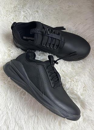 Кросівки clove 25,5 см  та 27 см стопа