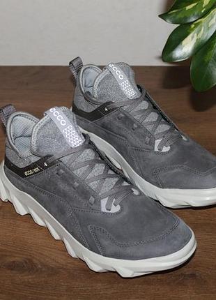 Оригинальные кожаные кроссовки 37 размер