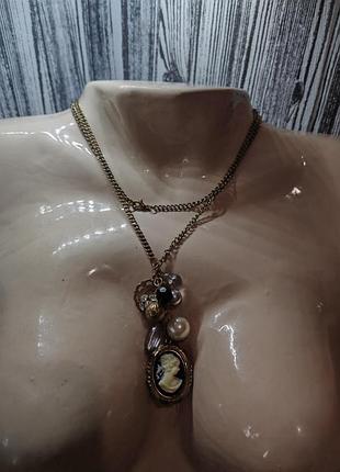 Винтажное колье с камеей на цепочке под бронзу
