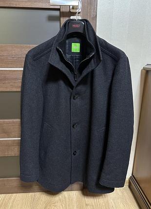 Чоловіче пальто hugo boss розмір m/l