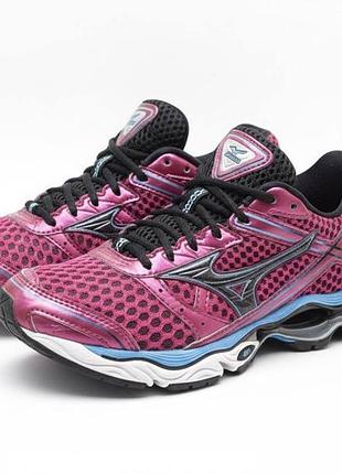 Жіночі кросівки для бігу mizuno wave creation 13 - рожеві/чорні/сині - розмір us 6.5