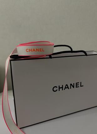Неонова стрічка шанел chanel акція