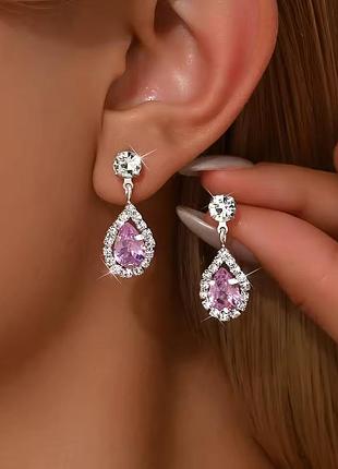 Серебристые серьги с подвесками-каплями розового камня
