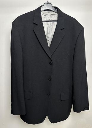 Чорний класичний піджак з чоловічого плеча оверсайз