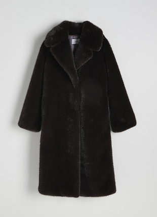Довга коричнева шуба з штучного хутра reserved