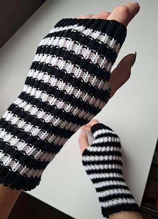 Митенки, варежки без пальцев, гетры в полоску