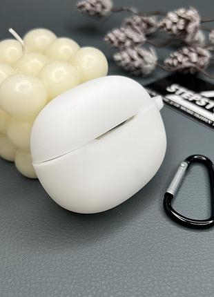 Чехол для наушников realme buds t100 силиконовый с карабином толстый противоударный белый