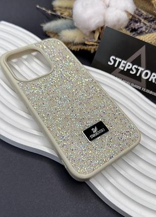 Чехол для iphone 15 pro с камушками стразами силиконовый противоударный блестящий женский бежевый
