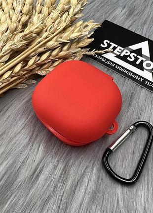Чехол силиконовый для samsung galaxy buds 2 противоударный с карабином 7. красный