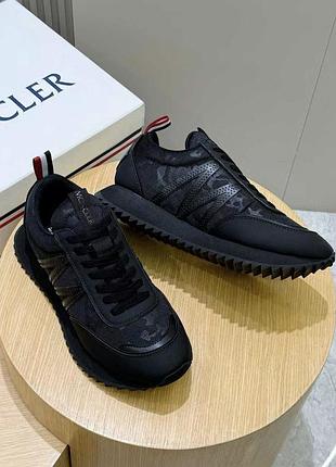Чоловічі чорні спортивні кросівки moncler pacey на масивній підошві 2