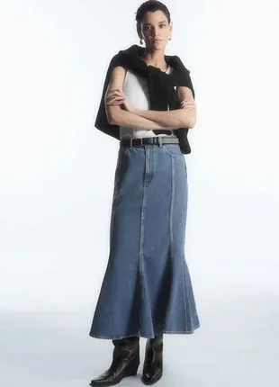 Юбка джинсовая cos panelled flared denim skirt / 38