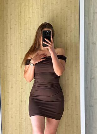 Плаття сукня з відкрити плечами з драпіровкою