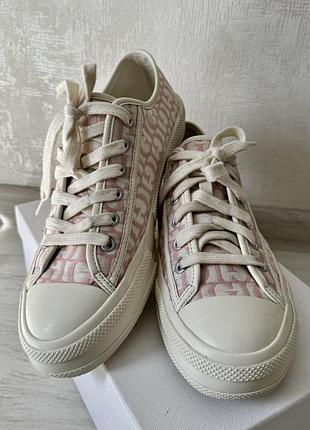 Кеди guess carey