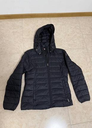 Жіноча куртка