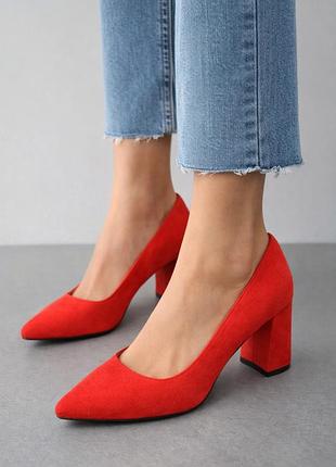 Елегантні червоні замшеві туфлі лодочки на стійкому підборі tulipano