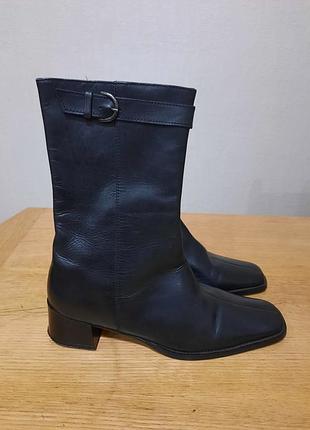Женские сапоги