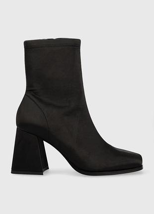 Ботильони kat maconie