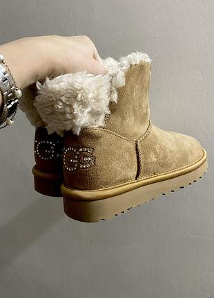 Ugg оригінал цікаві уггі з лого стрази