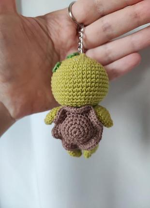 Вязаный брелок черепашка 3