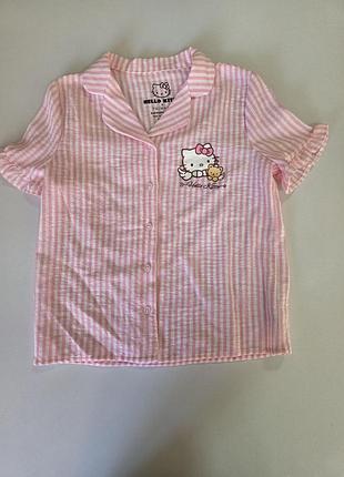 Две рубашки и двое шорт барби