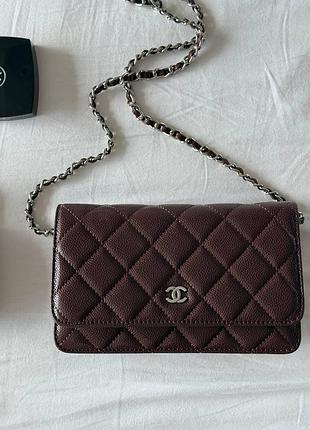 Люксовая женская брендовая сумка caviar quilted wallet on chain woc burgundy/silver  🤩