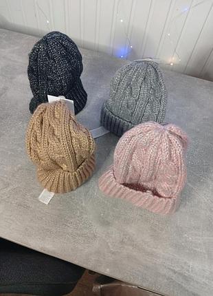 Шапки в'язані жіночі