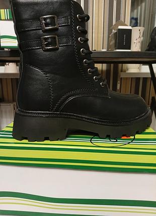 Зимові ботінки.прес шкіра