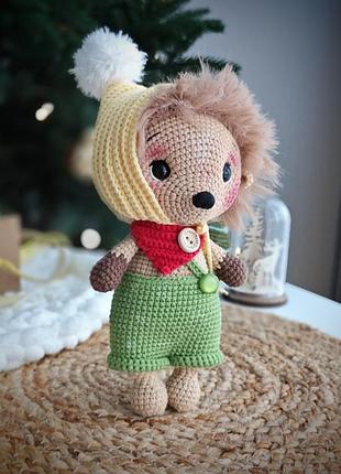 Іграшка їжачок у шапочці